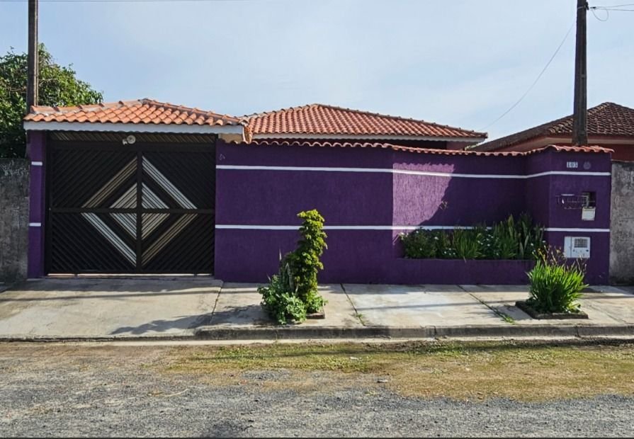 Casa com churrasqueira, Jd. Primavera
