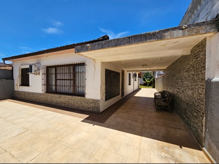 Casa com galpão, Centro
